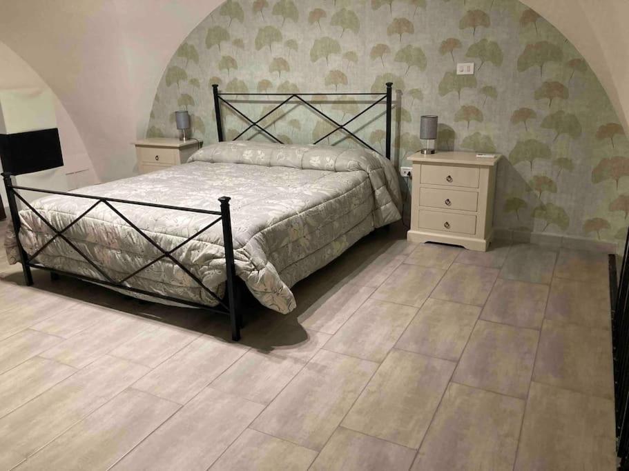 Center And Station Apartment Бари Екстериор снимка
